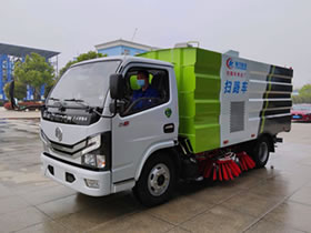 東風(fēng)小多利卡掃路車(chē)